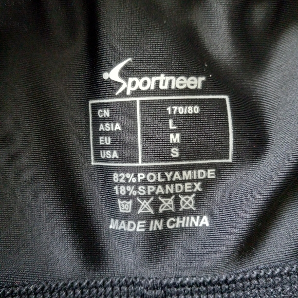 Sportneer biking shorts size small with padded seating new with tag - Picture 10 of 10